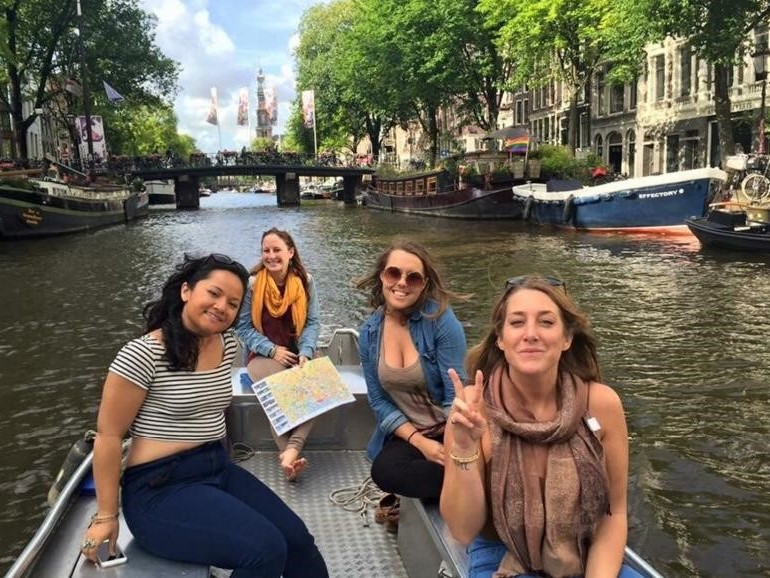Elektroboot mieten Grachtenfahrt Amsterdam Boats4rent Elektroboot mieten Grachtenfahrt Amsterdam Boats4rent
