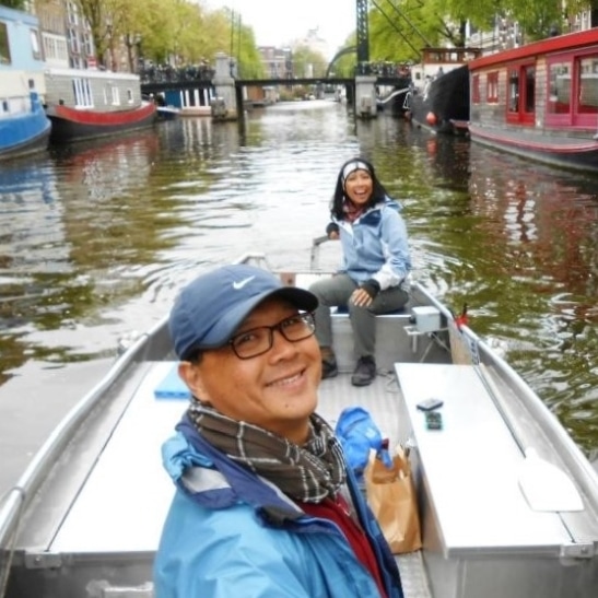 Amsterdam canal boat hire