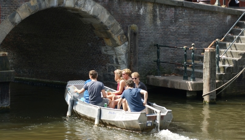 amsterdam canal boat rental